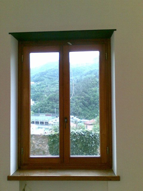 Finestra in legno